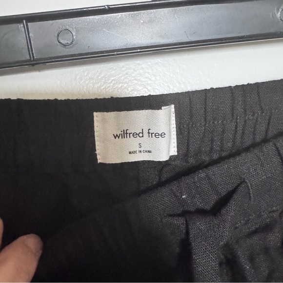 Aritzia Sail Linen Shorts 3” NWT - Picture 6 of 6